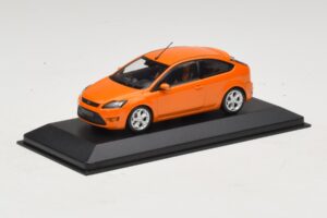 Ford Focus ST Mk2 Electric Orange Boîte de Remplacement Minichamps 1:43 400087302-R1 Métal — image 2 sur 4