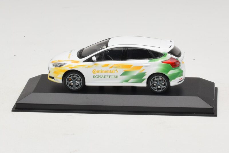Ford Focus Voiture Technologique GTC Continental Schaeffler Minichamps 1:43 Ford Focus Voiture Technologique GTC Continental Schaeffler Minichamps 1:43 SCHAEFFLER001 Métal