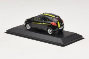 Ford Ka Mk2 Noir Jaune Minichamps 1:43 400088200 Métal — image 4 sur 5