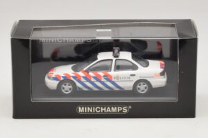 Ford Mondeo Mk1 Berline Police Minichamps 1:43 433082091 Métal — image 4 sur 4