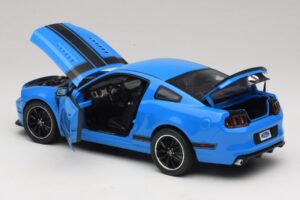 Ford Mustang Boss 302 S197 Bleu Shelby Collectibles 1:18 25414S Métal — image 5 sur 8
