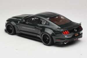 Ford Mustang Liberty Walk Vert GT Spirit 1:18 GT838 Résine — image 5 sur 6