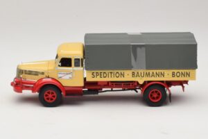 Krupp Titan Camion Plateau Baumann Bonn Minichamps 1:43 439069025 Métal — image 3 sur 6