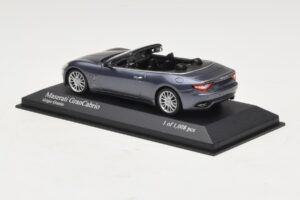 Maserati GranCabrio Gris Métallisé Minichamps 1:43 400123931 Métal — image 3 sur 4