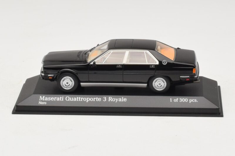 Maserati Quattroporte III Royale Noir Minichamps 1:43 Maserati Quattroporte III Royale Noir Minichamps 1:43 437123501 Métal