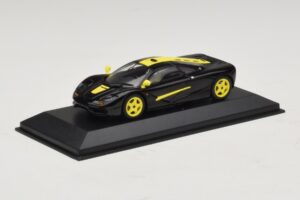 McLaren F1 Noir Avec Rayures Jaunes Minichamps 1:43 MCLAREN004 Métal