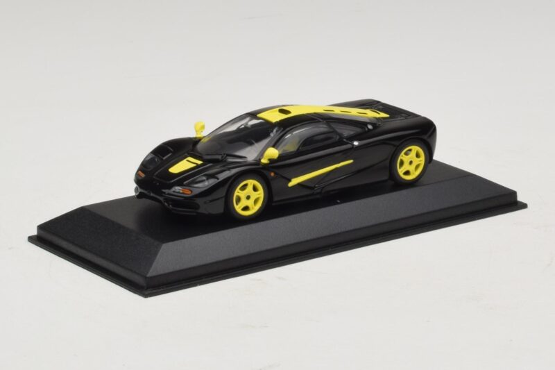 McLaren F1 Noir Avec Rayures Jaunes Minichamps 1:43 MCLAREN004 Métal