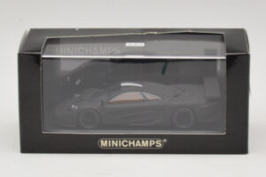 McLaren F1 GTR Longtail Noir Mat 1997 Minichamps 1:43 MCLAREN010 Métal — image 4 sur 4
