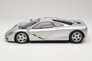 McLaren F1 Argent Minichamps 1:12 530133123 Métal — image 4 sur 8