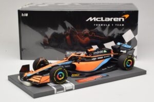 McLaren MCL36 #3 D. Ricciardo Bahrain GP 2022 Minichamps 1:18 537221803 Métal — image 2 sur 7