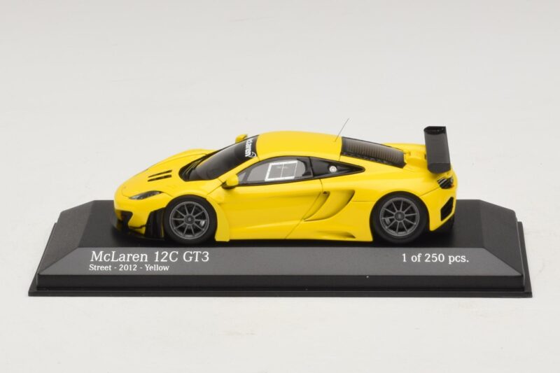 McLaren MP4-12C GT3 Street Jaune Minichamps 1:43 McLaren MP4-12C GT3 Street Jaune Minichamps 1:43 437121396 Métal