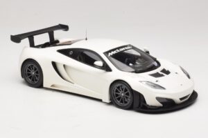 McLaren MP4-12C GT3 Blanc 2013 Minichamps 1:18 151121394 Métal — image 4 sur 6
