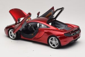 McLaren MP4-12C Rouge Métallisé Minichamps 1:18 110133022 Métal — image 5 sur 8
