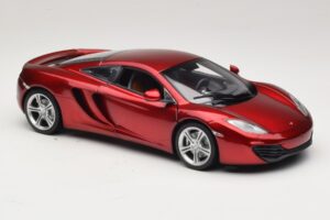 McLaren MP4-12C Rouge Métallisé Minichamps 1:18 110133022 Métal — image 6 sur 8