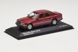 Mercedes 230E W124 Rouge Métallisé Minichamps 1:43 400037001 Métal — image 2 sur 4