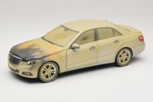 Mercedes E-Class W212 Brûlée Dubaï Voiture D'art Minichamps 1:18 MB008 Métal