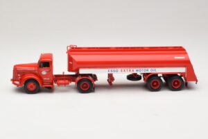 Mercedes LS315 Tanksattelzug Esso Minichamps 1:43 499034770 Métal — image 3 sur 6