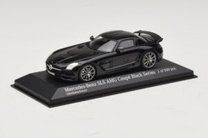 Mercedes SLS AMG C197 Black Series Noir Métallisé Minichamps 1:43 437033020 Métal — image 2 sur 4