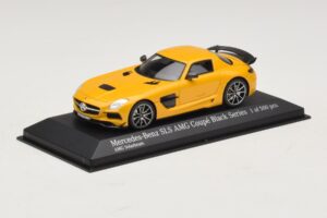 Mercedes SLS AMG C197 Black Series Doré Minichamps 1:43 437033022 Métal — image 2 sur 4