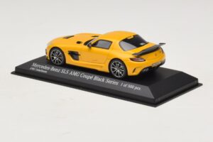 Mercedes SLS AMG C197 Black Series Doré Minichamps 1:43 437033022 Métal — image 3 sur 4
