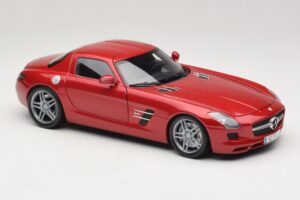 Mercedes SLS AMG C197 Rouge Métallisé Minichamps 1:18 100039020 Métal — image 6 sur 8
