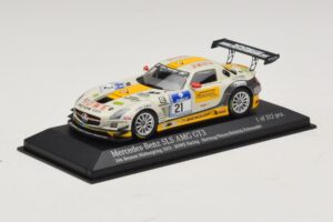 Mercedes SLS AMG GT3 #21 Rowe Racing Hartung / Heyer Nurburgring 24 Hours 2013 Minichamps 1:43 410133221 Métal — image 2 sur 4