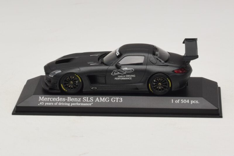 Mercedes SLS AMG GT3 45 Years of Driving Performance Noir Minichamps 1:43 Mercedes SLS AMG GT3 45 Years of Driving Performance Noir Minichamps 1:43 410133200 Métal