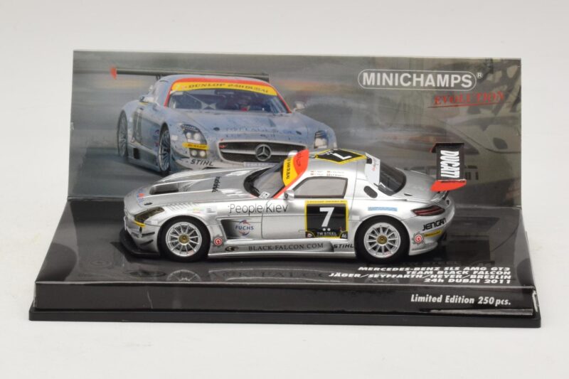 Mercedes SLS AMG GT3 #7 Black Falcon Jager / Seyffarth 24 Hours of Dubai 2011 Minichamps 1:43 Mercedes SLS AMG GT3 #7 Black Falcon Jager / Seyffarth 24 Hours of Dubai 2011 Minichamps 1:43 437110307 Métal