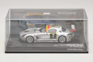 Mercedes SLS AMG GT3 #7 Black Falcon Jager / Seyffarth 24 Hours of Dubai 2011 Minichamps 1:43 437110307 Métal — image 4 sur 5