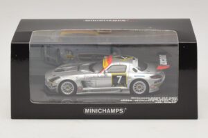 Mercedes SLS AMG GT3 #7 Black Falcon Jager / Seyffarth 24 Hours of Dubai 2011 Minichamps 1:43 437110307 Métal — image 5 sur 5