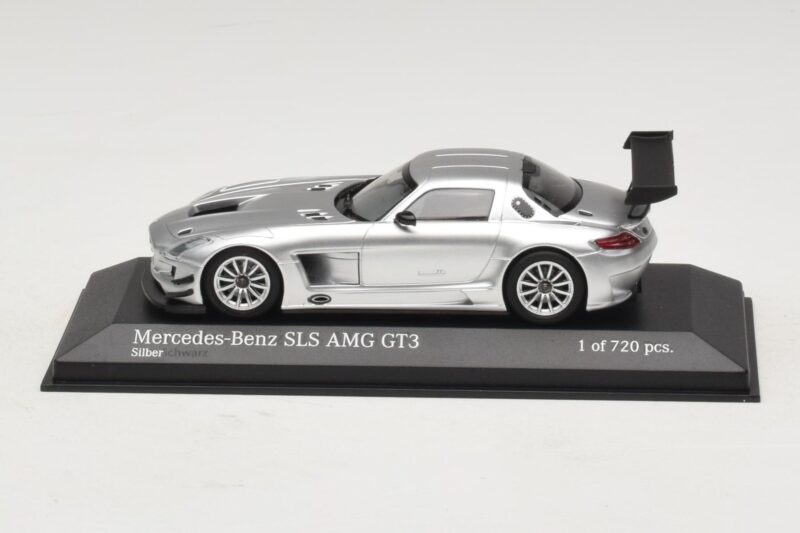 Mercedes SLS AMG GT3 Argent Minichamps 1:43 Mercedes SLS AMG GT3 Argent Minichamps 1:43 410113202 Métal