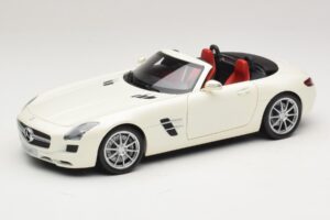 Mercedes SLS AMG Roadster Mystic White II Minichamps 1:18 B66960079 Métal