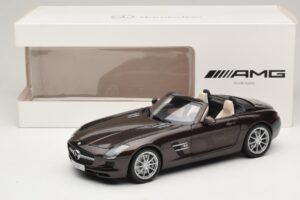 Mercedes SLS AMG Sepang Brown Minichamps 1:18 B66960080 Métal — image 9 sur 9