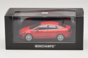 Opel Astra J Rouge Minichamps 1:43 410042001 Métal — image 4 sur 4