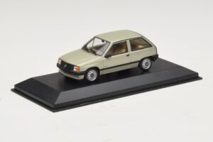 Opel Corsa A Vert Clair Métallisé Minichamps 1:43 CORSA001 Métal — image 2 sur 4