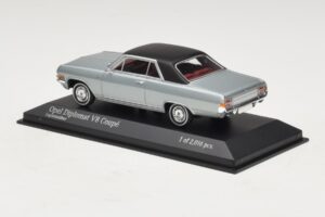 Opel Diplomat A V8 Coupe Argent Minichamps 1:43 400048020 Métal — image 3 sur 4