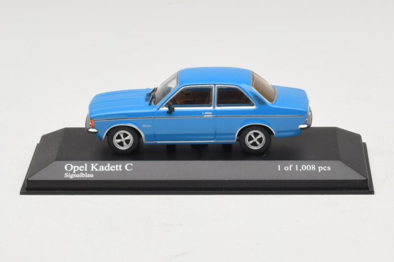 Opel Kadett C Bleu Minichamps 1:43 Opel Kadett C Bleu Minichamps 1:43 400048101 Métal