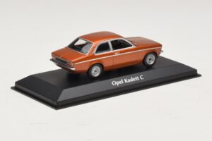 Opel Kadett C Bronze Métallisé Maxichamps 1:43 940045600 Métal — image 2 sur 4