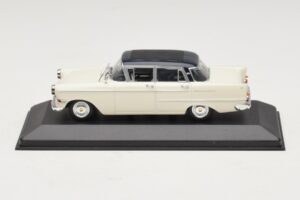 Opel Kapitan A Blanc Minichamps 1:43 400048000 Métal