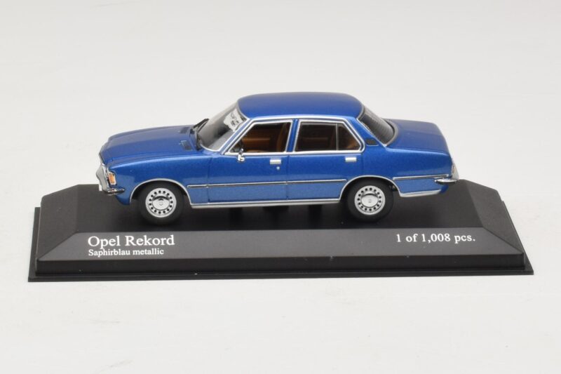 Opel Rekord D Bleu Métallisé Minichamps 1:43 Opel Rekord D Bleu Métallisé Minichamps 1:43 400044002 Métal