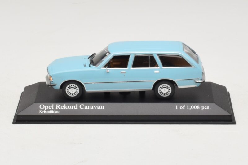 Opel Rekord D Caravan Bleu Clair Minichamps 1:43 Opel Rekord D Caravan Bleu Clair Minichamps 1:43 400044014 Métal