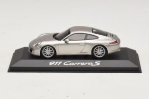 Porsche 911 991 Carrera S Argent Métallisé Minichamps 1:43 WAP0200130C Métal