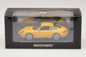 Porsche 911 991 Carrera Jaune Minichamps 1:43 410060221 Métal — image 4 sur 4