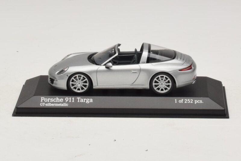 Porsche 911 991 Targa Argent Minichamps 1:43 Porsche 911 991 Targa Argent Minichamps 1:43 410062442 Métal