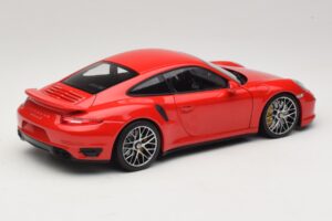Porsche 911 991 Turbo S Rouge Minichamps 1:18 110062320 Métal — image 2 sur 8