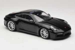 Porsche 911 992 Carrera 4S Noir Minichamps 1:18 WAP0211120R992 Métal — image 4 sur 6