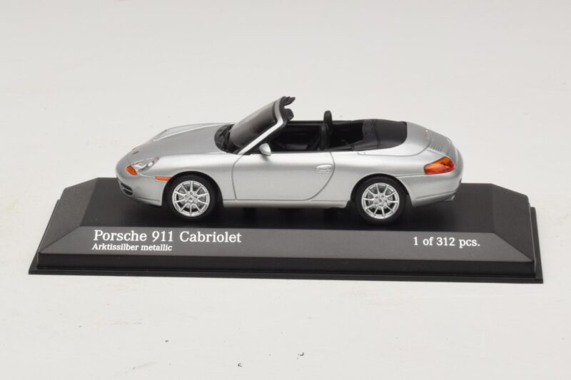 Porsche 911 996 Cabriolet Argent Métallisé Minichamps 1:43 Porsche 911 996 Cabriolet Argent Métallisé Minichamps 1:43 400061091 Métal