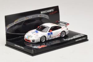 Porsche 911 997 GT3 RS #11 24 Hours Nurburgring 2010 Minichamps 1:43 437106711 Métal — image 2 sur 5