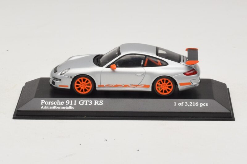 Porsche 911 997 GT3 RS Argent Minichamps 1:43 400066000 Métal