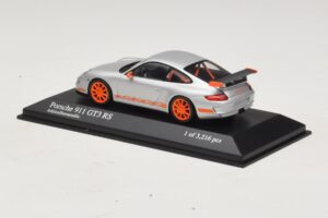 Porsche 911 997 GT3 RS Argent Minichamps 1:43 400066000 Métal — image 3 sur 4